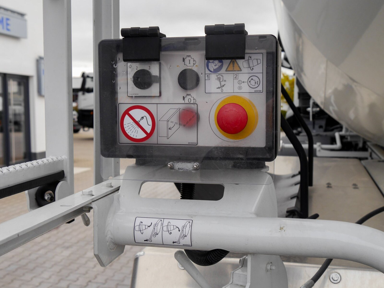 X-Way AD360X40BZ 8x4 X-Way AD360X40BZ 8x4, Stetter 8/9m³ - Автобетоносмеситель: фото 4 X-Way AD360X40BZ 8x4 X-Way AD360X40BZ 8x4, Stetter 8/9m³ - Автобетоносмеситель: фото 4