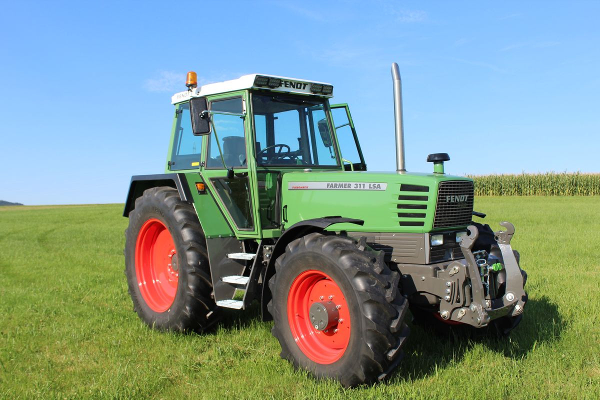 Fendt Farmer 311 LSA 40 km/h - Трактор: фото 1 Fendt Farmer 311 LSA 40 km/h - Трактор: фото 1