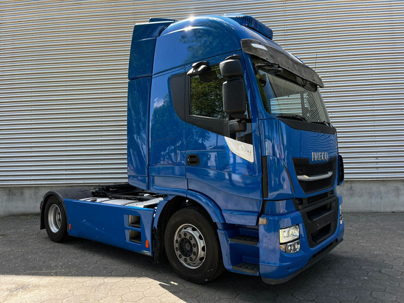 Iveco Stralis AS 570 / Retarder / Roof Klima / 2 Tanks / 2 In Stock - Тягач: фото 2 Iveco Stralis AS 570 / Retarder / Roof Klima / 2 Tanks / 2 In Stock - Тягач: фото 2