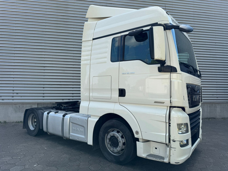 MAN TGX 18.500 XLX / Intarder / Roof Klima / 2 Tanks - Тягач: фото 2 MAN TGX 18.500 XLX / Intarder / Roof Klima / 2 Tanks - Тягач: фото 2