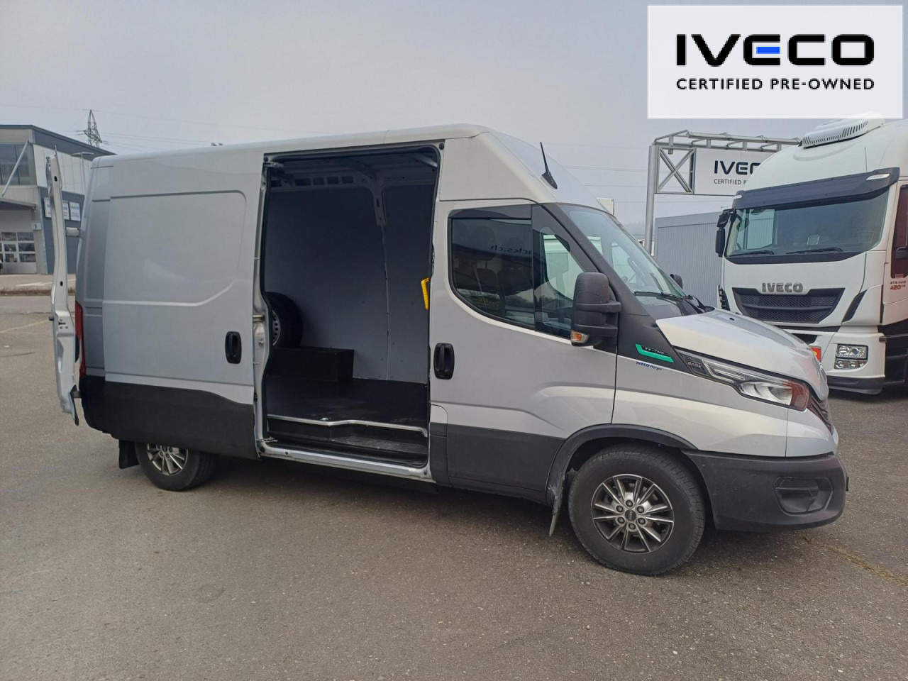 IVECO Daily 35S14NA8V/P Euro6 Klima AHK Navi Luftfeder в лизинг IVECO Daily 35S14NA8V/P Euro6 Klima AHK Navi Luftfeder: фото 12