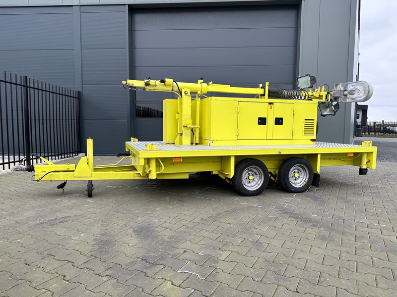 Atlas-Copco Unique generator with light pole on trailer! - Электрогенератор: фото 1 Atlas-Copco Unique generator with light pole on trailer! - Электрогенератор: фото 1