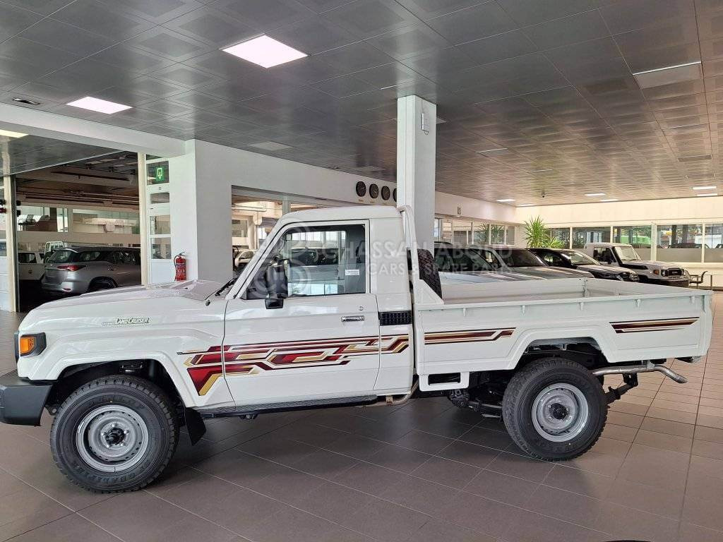 TOYOTA LC PICK UP SINGLE CABIN 4.0L, PETROL, M/T MY24 - Пикап: фото 1