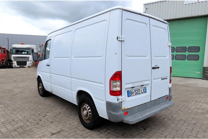 Mercedes-Benz Sprinter 208 3 seats. Very good bus! 100% engine and gearbox! France use - Цельнометаллический фургон: фото 5 Mercedes-Benz Sprinter 208 3 seats. Very good bus! 100% engine and gearbox! France use - Цельнометаллический фургон: фото 5