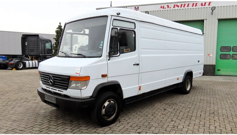 Цельнометаллический фургон Mercedes-Benz Vario 812 D MANUAL BIG BUS: фото 1