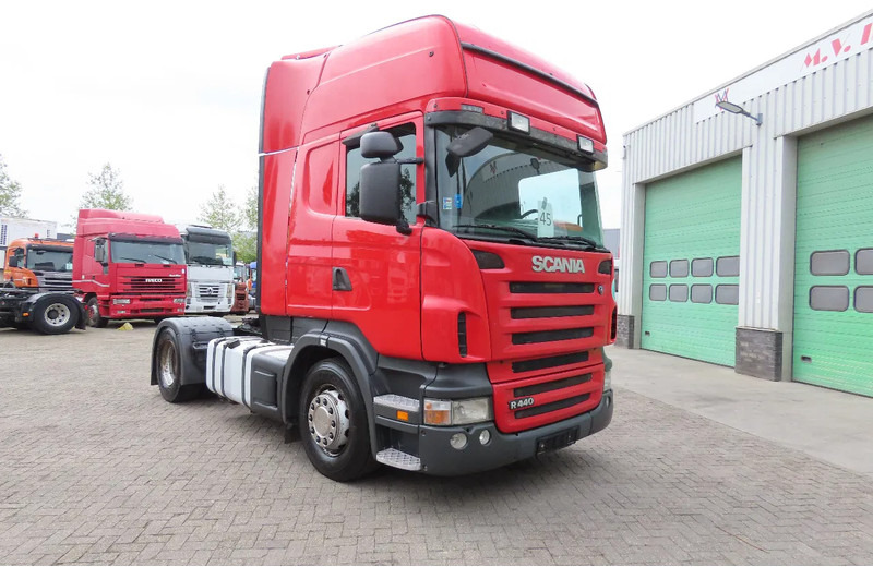 Scania R440 2 tanks Frigo, 95% tires, 927381km, good chassis - Тягач: фото 1