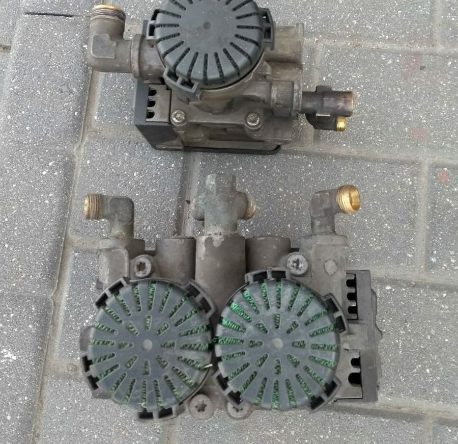 Knorr-Bremse SCANIA   Scania - Тормозной клапан для Грузовиков: фото 1