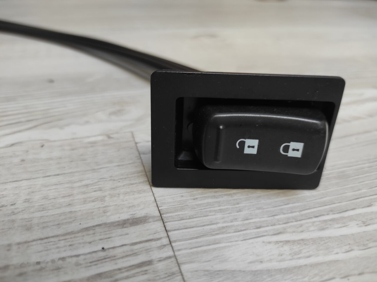 Scania AIR SWITCH CONTROL 1797971   Scania truck - Электрическая система для Грузовиков: фото 1