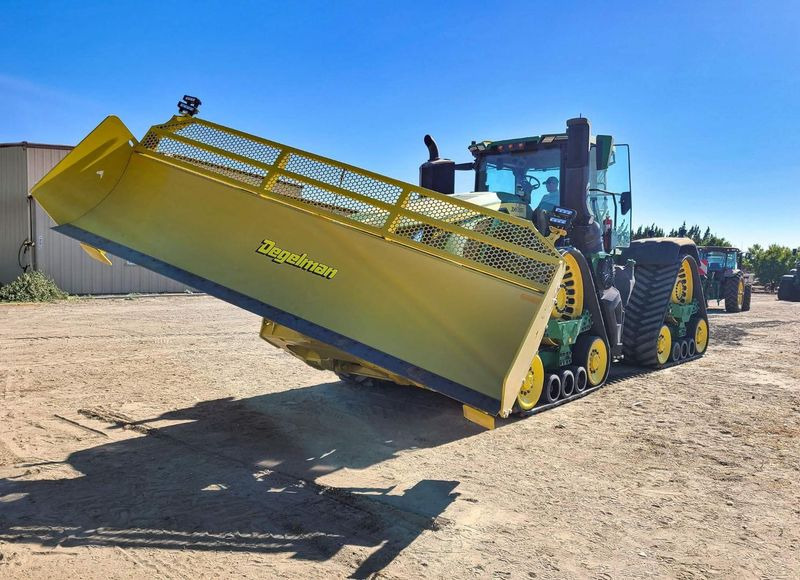 Degelman Dozer Blade 7900 zum John Deere 9RX 710, 9RX 770, 9RX 830 - Отвал: фото 1 Degelman Dozer Blade 7900 zum John Deere 9RX 710, 9RX 770, 9RX 830 - Отвал: фото 1