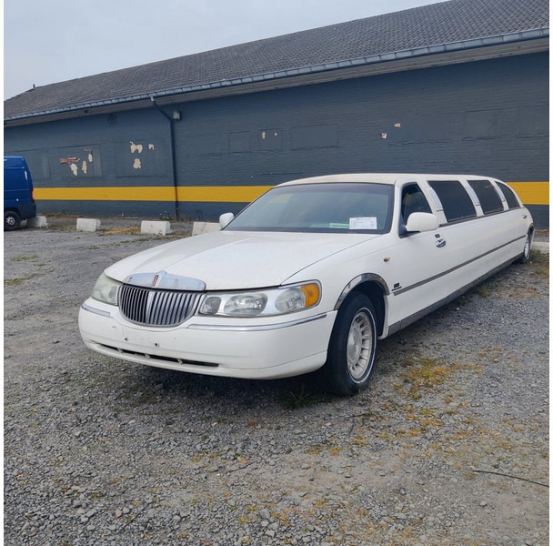 Lincoln FM81 - Легковой автомобиль: фото 1