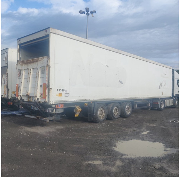 Schmitz Cargobull SKI 24 - Полуприцеп-фургон: фото 1 Schmitz Cargobull SKI 24 - Полуприцеп-фургон: фото 1