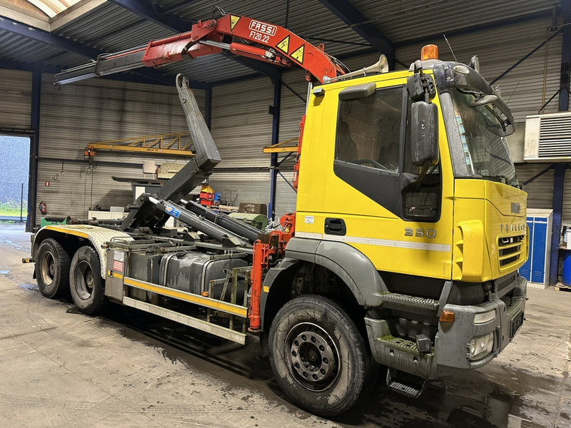 Iveco TRAKKER 350 6x4 HOOKLIFT + CRANE FASSI F120.22 (5/6 F) - *342.000km* - STEEL SPRING / BIG AXLES - AS TRONIC AUTOMATIC GEARBOX - Крюковой мультилифт, Автоманипулятор: фото 1 Iveco TRAKKER 350 6x4 HOOKLIFT + CRANE FASSI F120.22 (5/6 F) - *342.000km* - STEEL SPRING / BIG AXLES - AS TRONIC AUTOMATIC GEARBOX - Крюковой мультилифт, Автоманипулятор: фото 1