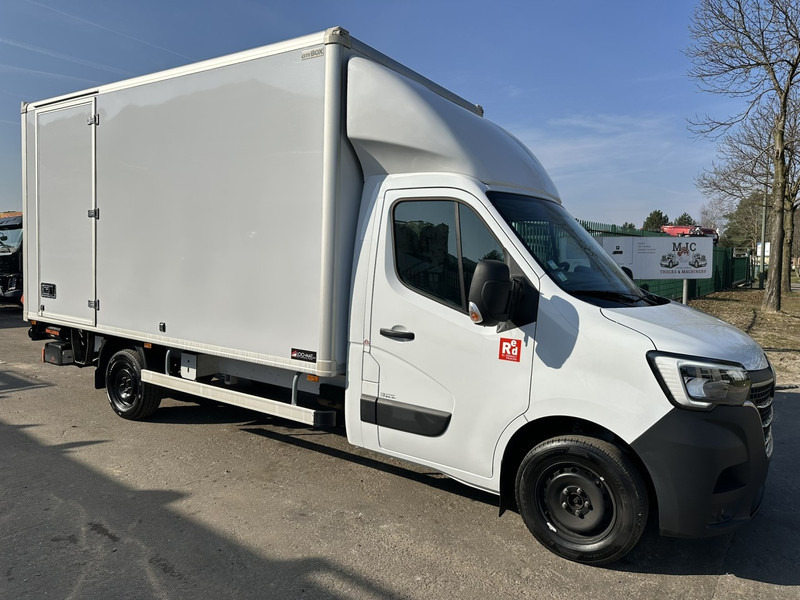 Renault MASTER 2.3 - 163HP - RED EDITION BAKWAGEN + LAADKLEP - 4m30 x 2m20 x 2m20 - CAMERA - NAVI - PACK COMFORT - BELG - Фургон с закрытым кузовом: фото 1 Renault MASTER 2.3 - 163HP - RED EDITION BAKWAGEN + LAADKLEP - 4m30 x 2m20 x 2m20 - CAMERA - NAVI - PACK COMFORT - BELG - Фургон с закрытым кузовом: фото 1