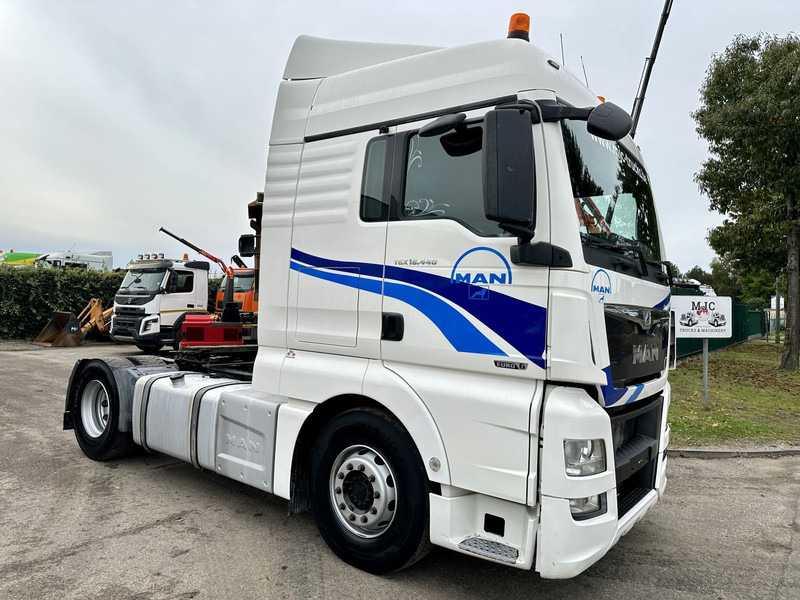 MAN TGX 18.440 chnr *EM* - RETARDER - PTO HYDR - FRIGO - SPOILERS - EURO 6 - CAMERA - AUTO - BE TRUCK - Тягач: фото 1 MAN TGX 18.440 chnr *EM* - RETARDER - PTO HYDR - FRIGO - SPOILERS - EURO 6 - CAMERA - AUTO - BE TRUCK - Тягач: фото 1