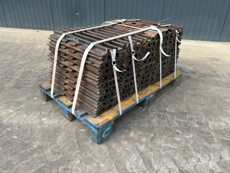 Cat 320D / 323D 3 Grouser 600mm - Рама/ Шасси для Строительной техники: фото 1