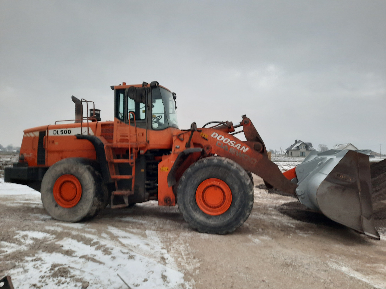 DOOSAN DL500 - Колёсный погрузчик: фото 1