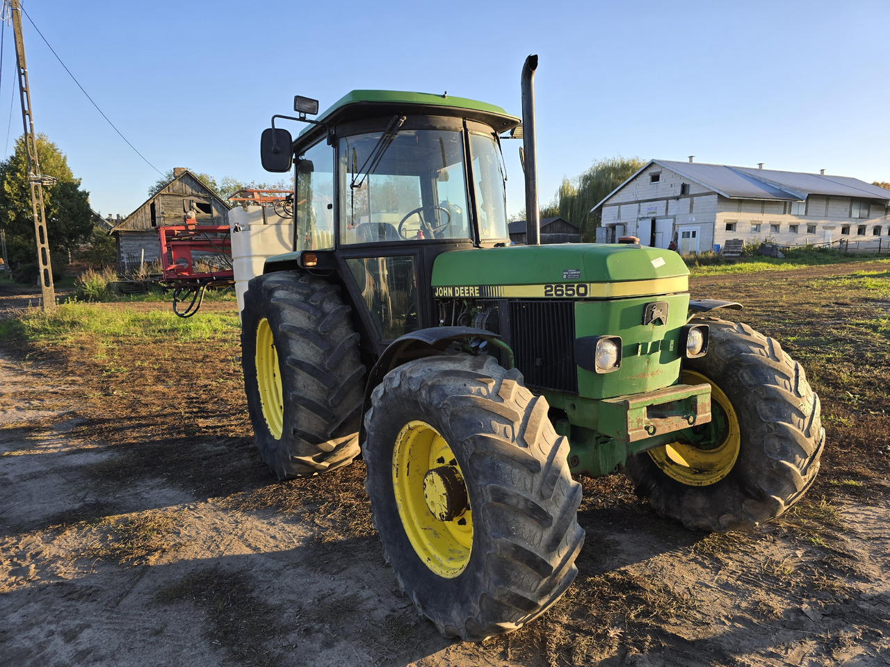 JOHN DEERE 2650 - Трактор: фото 1 JOHN DEERE 2650 - Трактор: фото 1