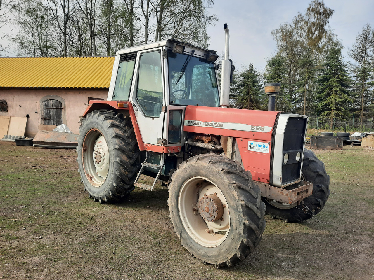 MASSEY FERGUSON 699 - Трактор: фото 1 MASSEY FERGUSON 699 - Трактор: фото 1