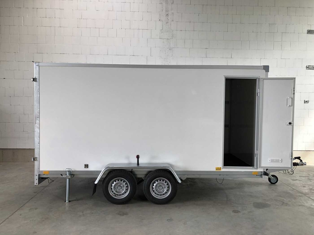 BLYSS F2741HT Seitentür Kofferanhänger - Прицеп-фургон: фото 1