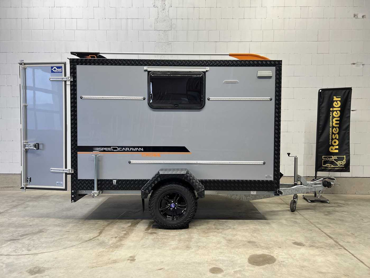 BLYSS Speedcaravan CROSS Kofferanhänger - Прицеп-фургон: фото 1