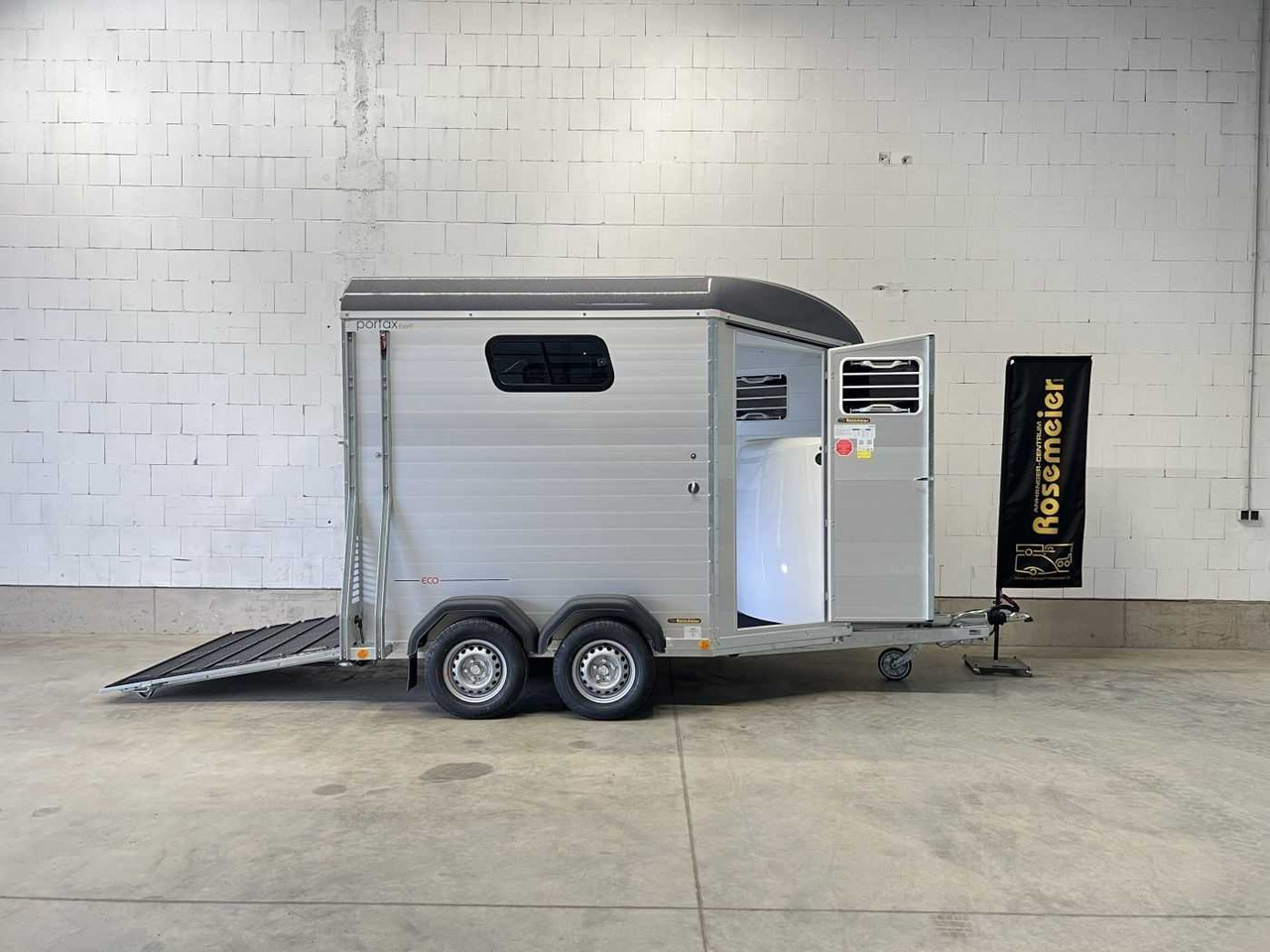 BOECKMANN Portax Esprit Eco Pferdeanhänger - Прицеп-коневоз: фото 1 BOECKMANN Portax Esprit Eco Pferdeanhänger - Прицеп-коневоз: фото 1