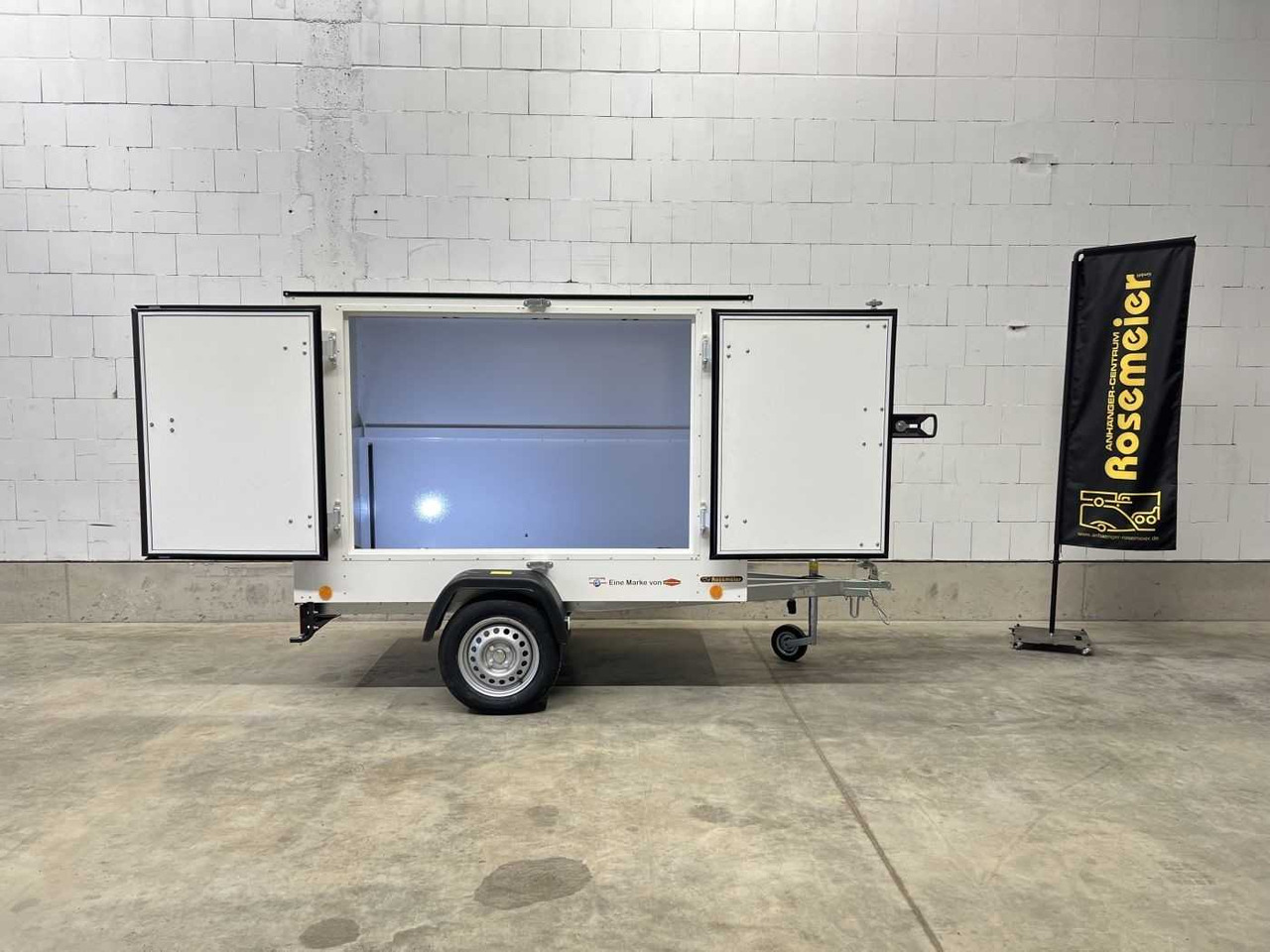 KT-EU2 Doppelflügeltür seitl. Verkaufsanhänger - Прицеп: фото 1 KT-EU2 Doppelflügeltür seitl. Verkaufsanhänger - Прицеп: фото 1
