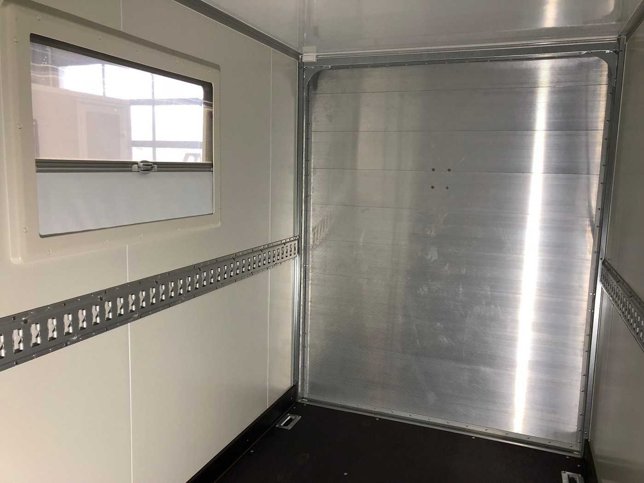 VEZEKO TK B 15.30 Rampe, Tür, Fenster Kofferanhänger в лизинг VEZEKO TK B 15.30 Rampe, Tür, Fenster Kofferanhänger: фото 9
