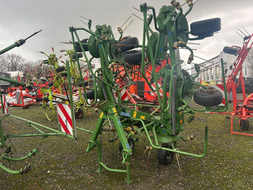 Krone KW 7.92 - Сеноворошилка: фото 1