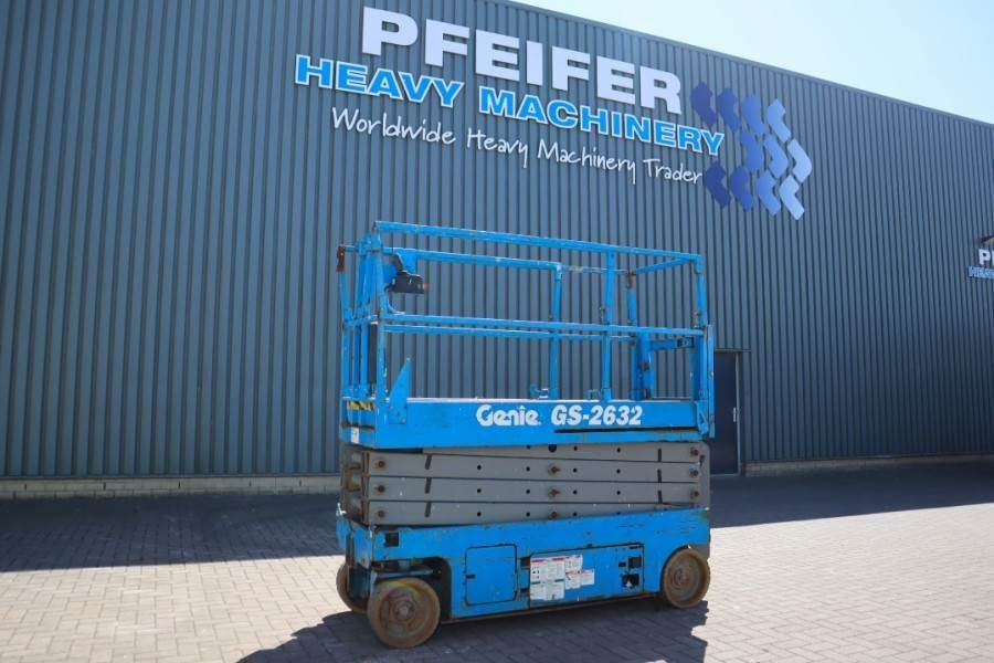 Genie GS2632 Electric, Working Height 10m, 227kg Capacit - Ножничный подъемник: фото 1 Genie GS2632 Electric, Working Height 10m, 227kg Capacit - Ножничный подъемник: фото 1