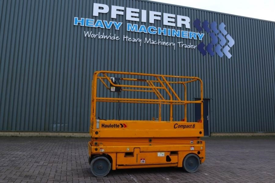Haulotte Compact 8 Electric, 8.2m Working Height, 350kg Cap - Ножничный подъемник: фото 1 Haulotte Compact 8 Electric, 8.2m Working Height, 350kg Cap - Ножничный подъемник: фото 1
