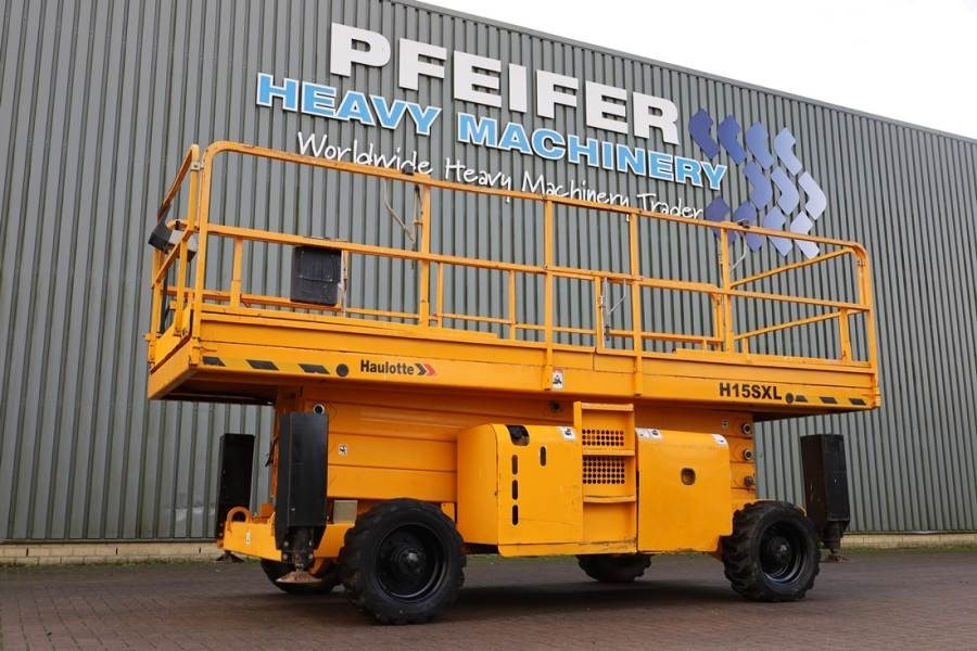Haulotte H15SXL Diesel, 4x4 Drive, 15m Working Height, 500k - Ножничный подъемник: фото 1 Haulotte H15SXL Diesel, 4x4 Drive, 15m Working Height, 500k - Ножничный подъемник: фото 1