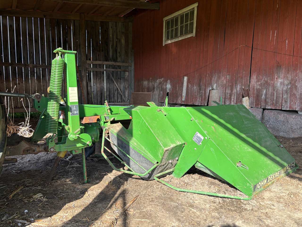 John Deere 1340 - Косилка-измельчитель/ Мульчер: фото 1 John Deere 1340 - Косилка-измельчитель/ Мульчер: фото 1