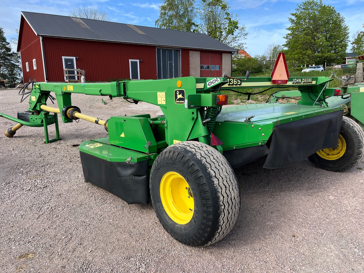 John Deere 1365 - Косилка-измельчитель/ Мульчер: фото 1 John Deere 1365 - Косилка-измельчитель/ Мульчер: фото 1