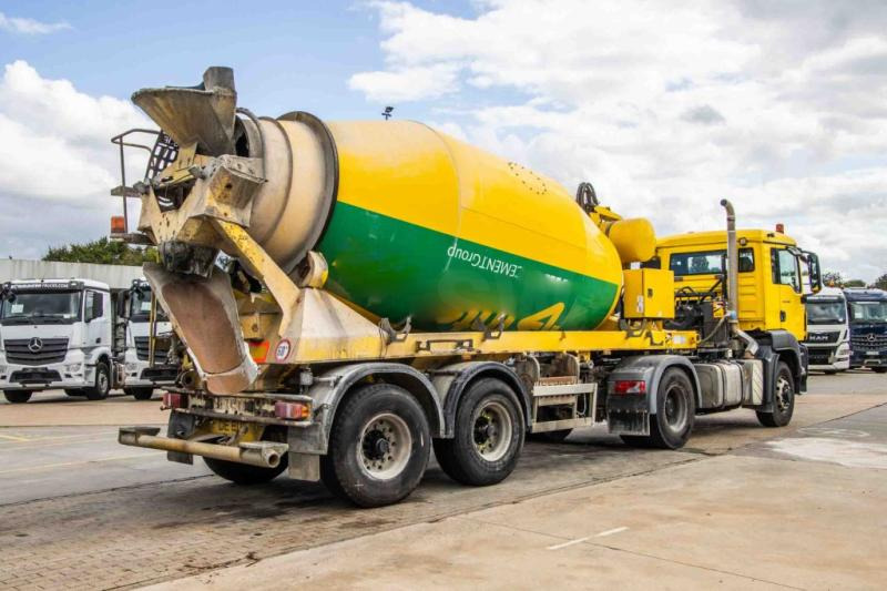 DE BUF BETON MIXER/MALAXEUR/MISCHER 10M3 - Полуприцеп бетоносмеситель: фото 1