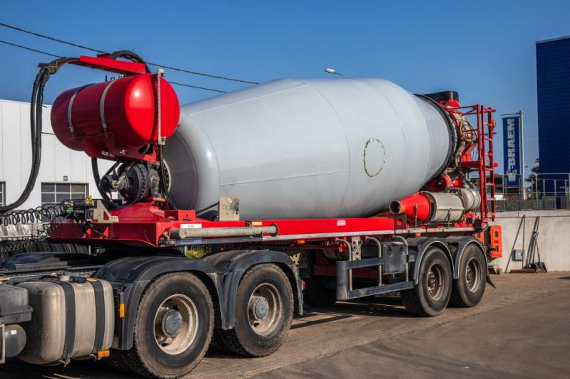 DE BUF BETON MIXER/MALAXEUR/MISCHER 12M3 - Полуприцеп бетоносмеситель: фото 1
