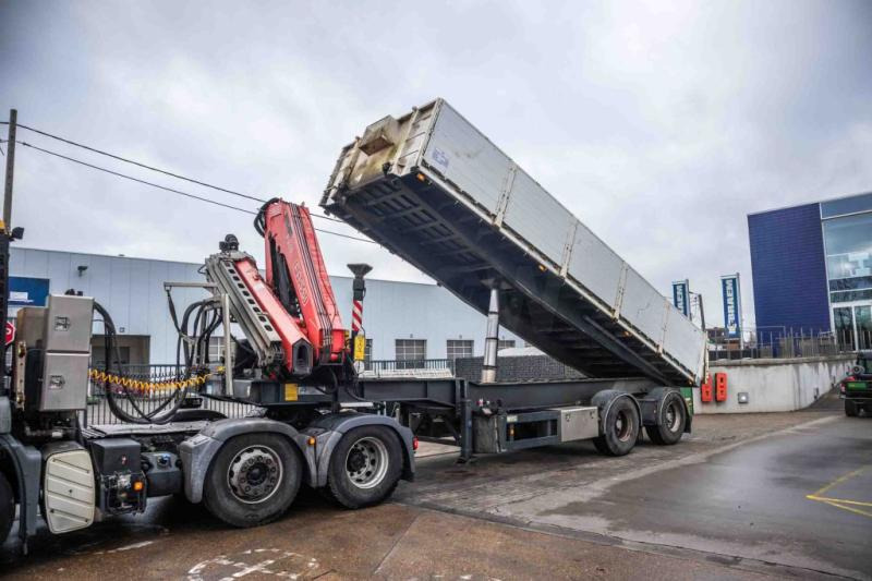 Kwb KIPPER + FASSI F245A/5X - Самосвальный полуприцеп: фото 1 Kwb KIPPER + FASSI F245A/5X - Самосвальный полуприцеп: фото 1