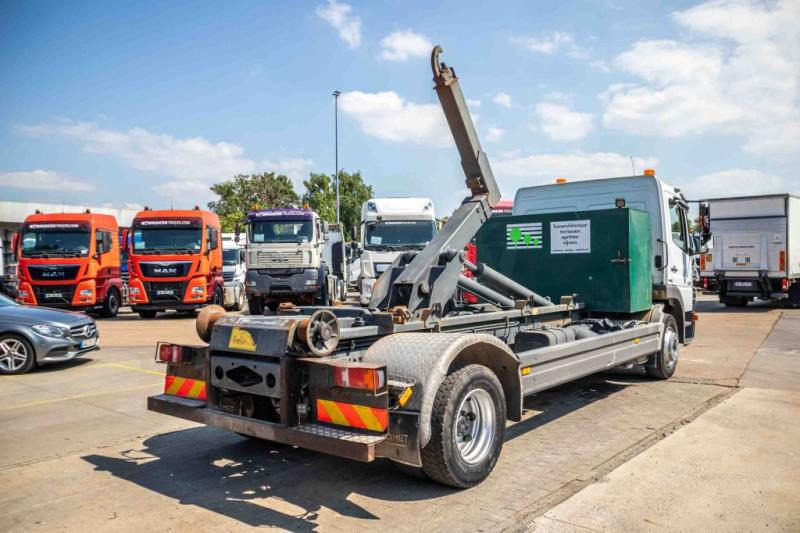 Mercedes ATEGO 1222 K - Крюковой мультилифт: фото 3 Mercedes ATEGO 1222 K - Крюковой мультилифт: фото 3
