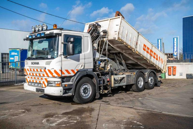 Scania P 360-6x2-4 + HMF 14 ton/m - 2xhydr. - Самосвал, Автоманипулятор: фото 1 Scania P 360-6x2-4 + HMF 14 ton/m - 2xhydr. - Самосвал, Автоманипулятор: фото 1