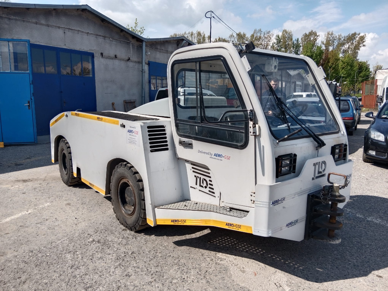 TLD TMX150 - Аэродромный тягач: фото 1