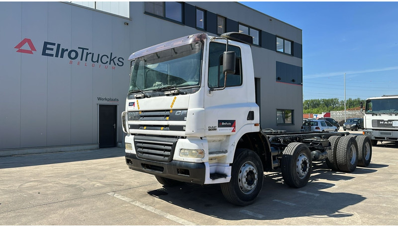 DAF 85 CF 430 (EURO 3 / MANUAL GEARBOX / BOITE MANUELLE / BIG HUB / 8X4 / STEEL SUSP. / LAMES) - Грузовик-шасси: фото 1 DAF 85 CF 430 (EURO 3 / MANUAL GEARBOX / BOITE MANUELLE / BIG HUB / 8X4 / STEEL SUSP. / LAMES) - Грузовик-шасси: фото 1