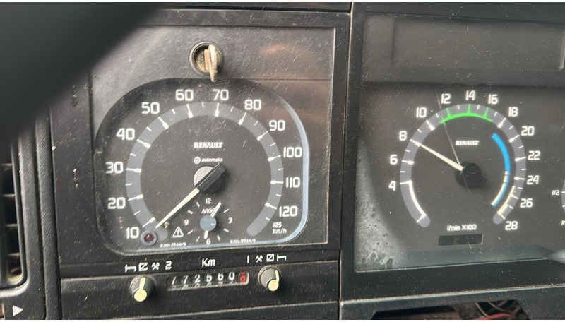 Тягач Renault Premium 400 (GRAND PONT / POMPE MANUELLE / PARFAIT): фото 20