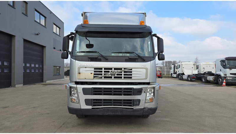 Volvo FM 400 (BELGIAN TRUCK / TECHNICAL TOP CONDITION !! / 6X2 / LIFT / EURO 5) - Тентованный грузовик: фото 2 Volvo FM 400 (BELGIAN TRUCK / TECHNICAL TOP CONDITION !! / 6X2 / LIFT / EURO 5) - Тентованный грузовик: фото 2