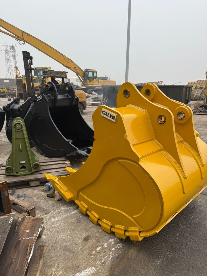 Komatsu PC300 Reinforced General Purpose Bucket - Ковш для экскаватора: фото 4 Komatsu PC300 Reinforced General Purpose Bucket - Ковш для экскаватора: фото 4