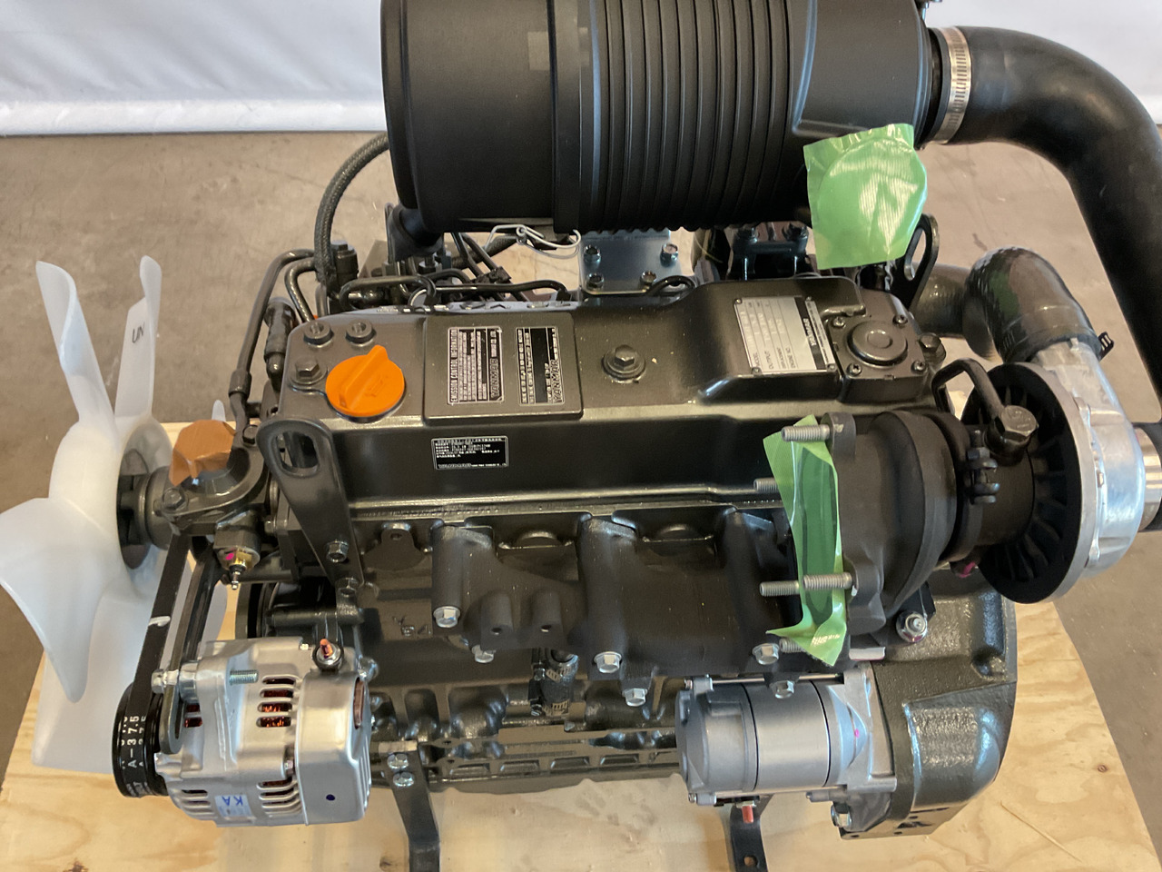 Yanmar 4TNV84T - Двигатель: фото 3 Yanmar 4TNV84T - Двигатель: фото 3