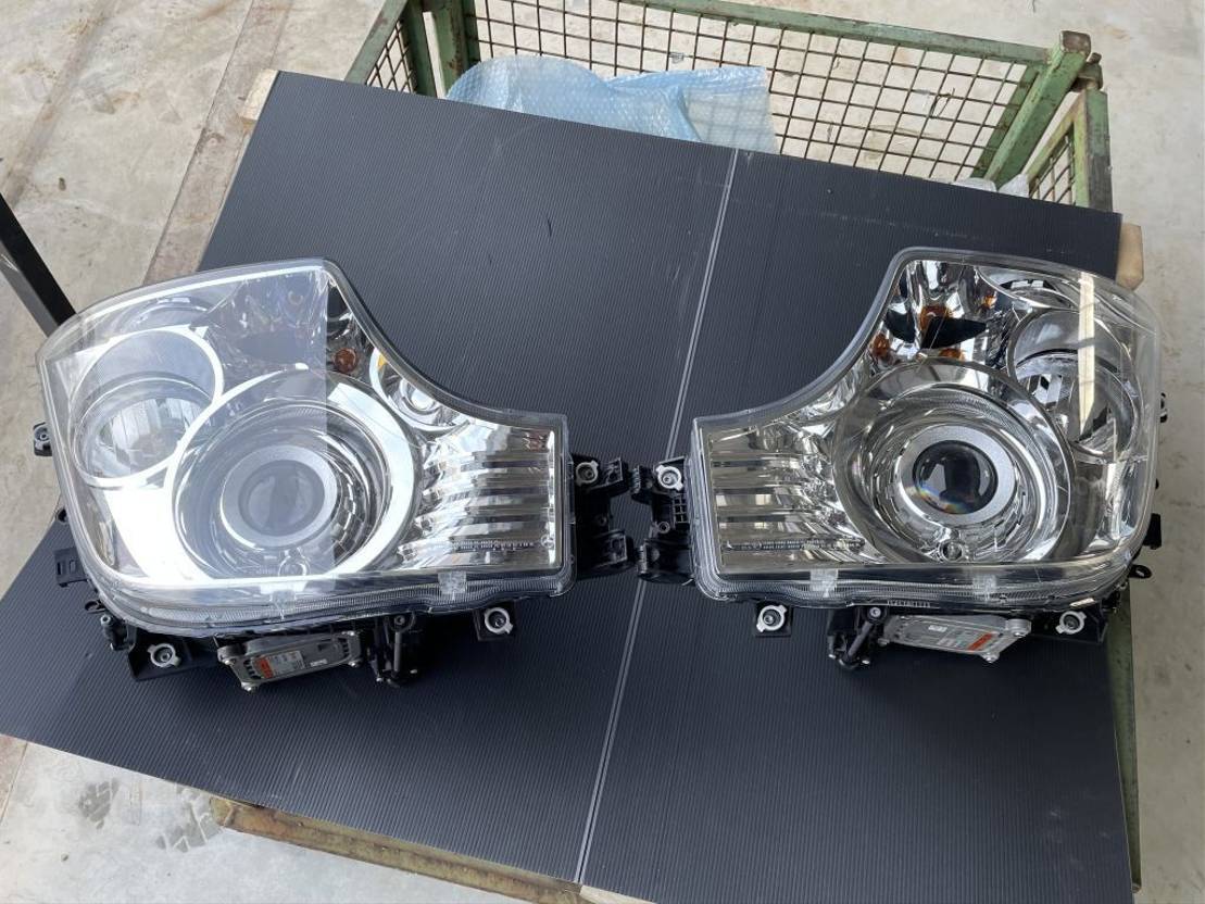 Mercedes-Benz Head light unit MP4 - Передняя фара для Грузовиков: фото 1 Mercedes-Benz Head light unit MP4 - Передняя фара для Грузовиков: фото 1