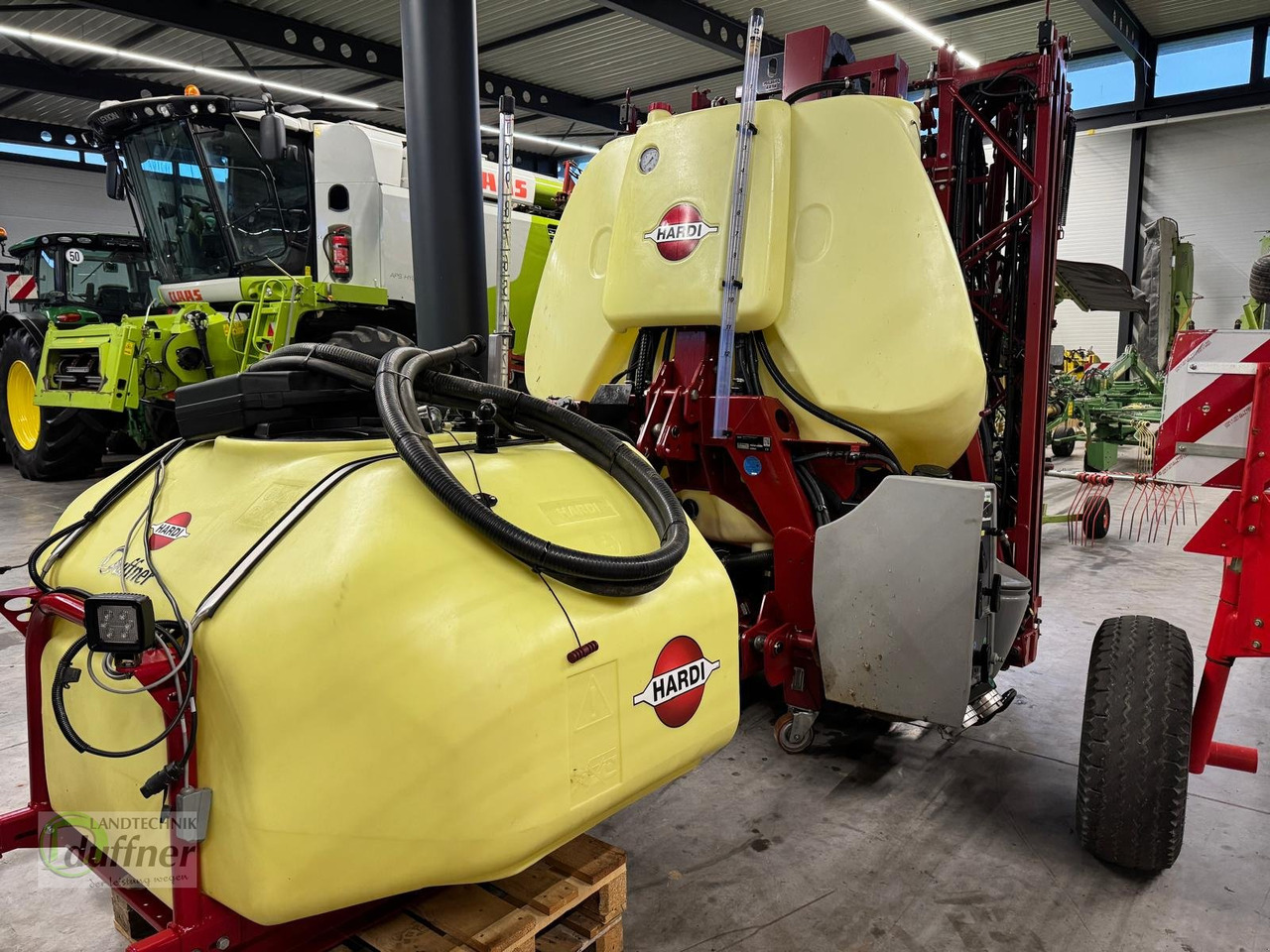 Hardi Mega 12 1200 Smart ISOBUS - Прицепной опрыскиватель: фото 1 Hardi Mega 12 1200 Smart ISOBUS - Прицепной опрыскиватель: фото 1