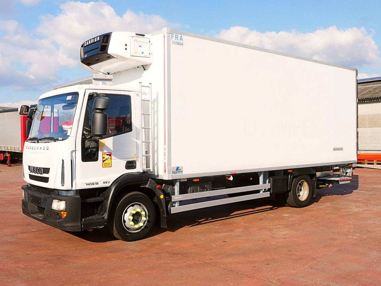 Iveco 140E18 FLEISH KUHLKOFFER CARRIER SUPRA 550 LBW Iveco 140E18 FLEISH KUHLKOFFER CARRIER SUPRA 550 LBW - Рефрижератор: фото 4 Iveco 140E18 FLEISH KUHLKOFFER CARRIER SUPRA 550 LBW Iveco 140E18 FLEISH KUHLKOFFER CARRIER SUPRA 550 LBW - Рефрижератор: фото 4