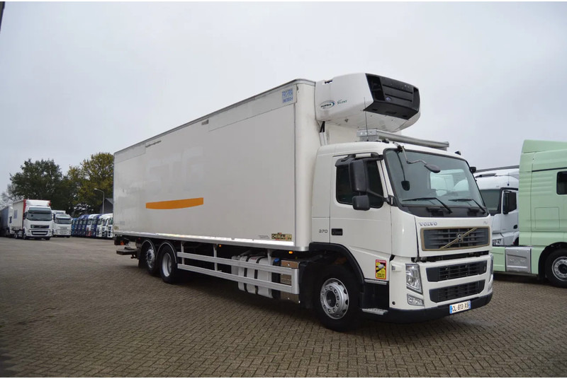 Volvo FM 370 * EURO5 * CARRIER SUPRA 950 SILENT * 6X2 * - Рефрижератор: фото 4 Volvo FM 370 * EURO5 * CARRIER SUPRA 950 SILENT * 6X2 * - Рефрижератор: фото 4