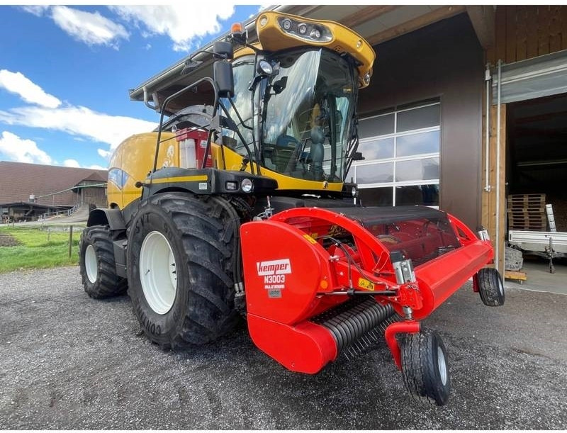 New Holland FR 700 - Кормоуборочный комбайн: фото 1 New Holland FR 700 - Кормоуборочный комбайн: фото 1