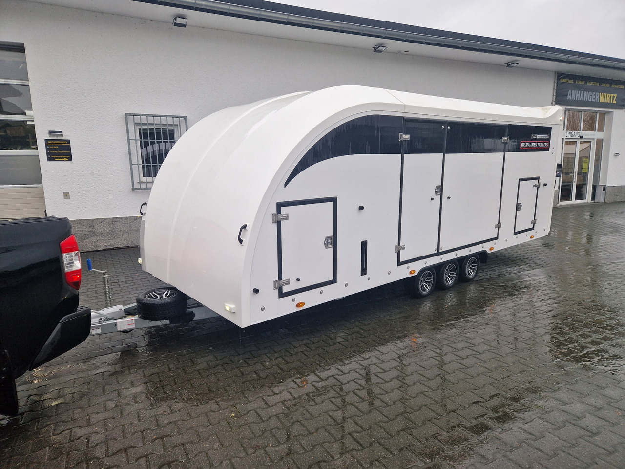 BJT Race Transporter 6 396-2040 600x235x189cm weiß Lichtpaket Alufelgen darkline 10" 3500kg 22 - Прицеп-автовоз: фото 1